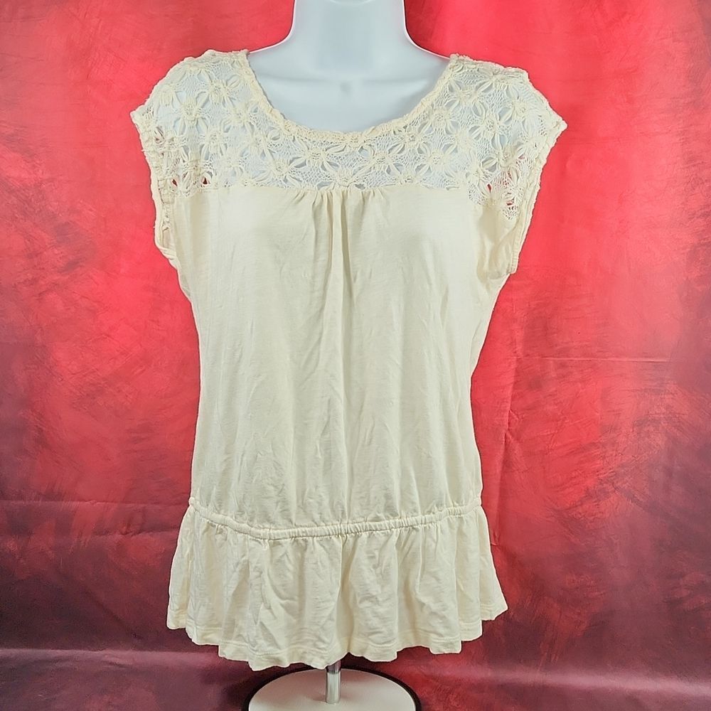 🐞Loft Cream Lace Neck Sleeveless Top Medium